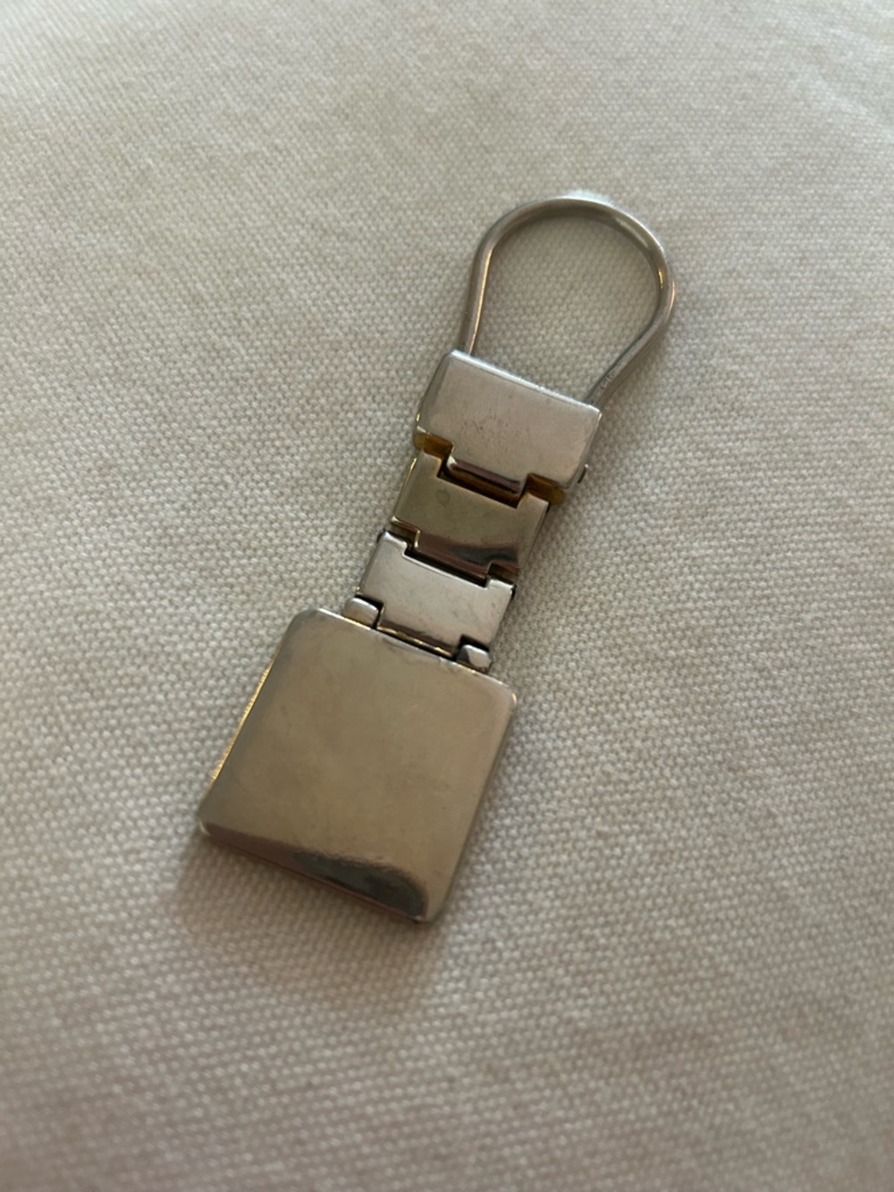 Fendi Silver Metal Logo Key Holder - Picture 5 of 5